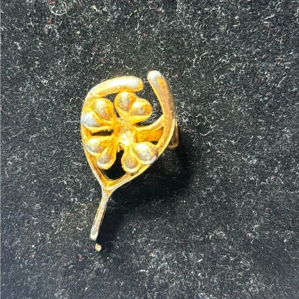 Vintage Goldtone Wishbone Brooch Excellent Preloved Condition
